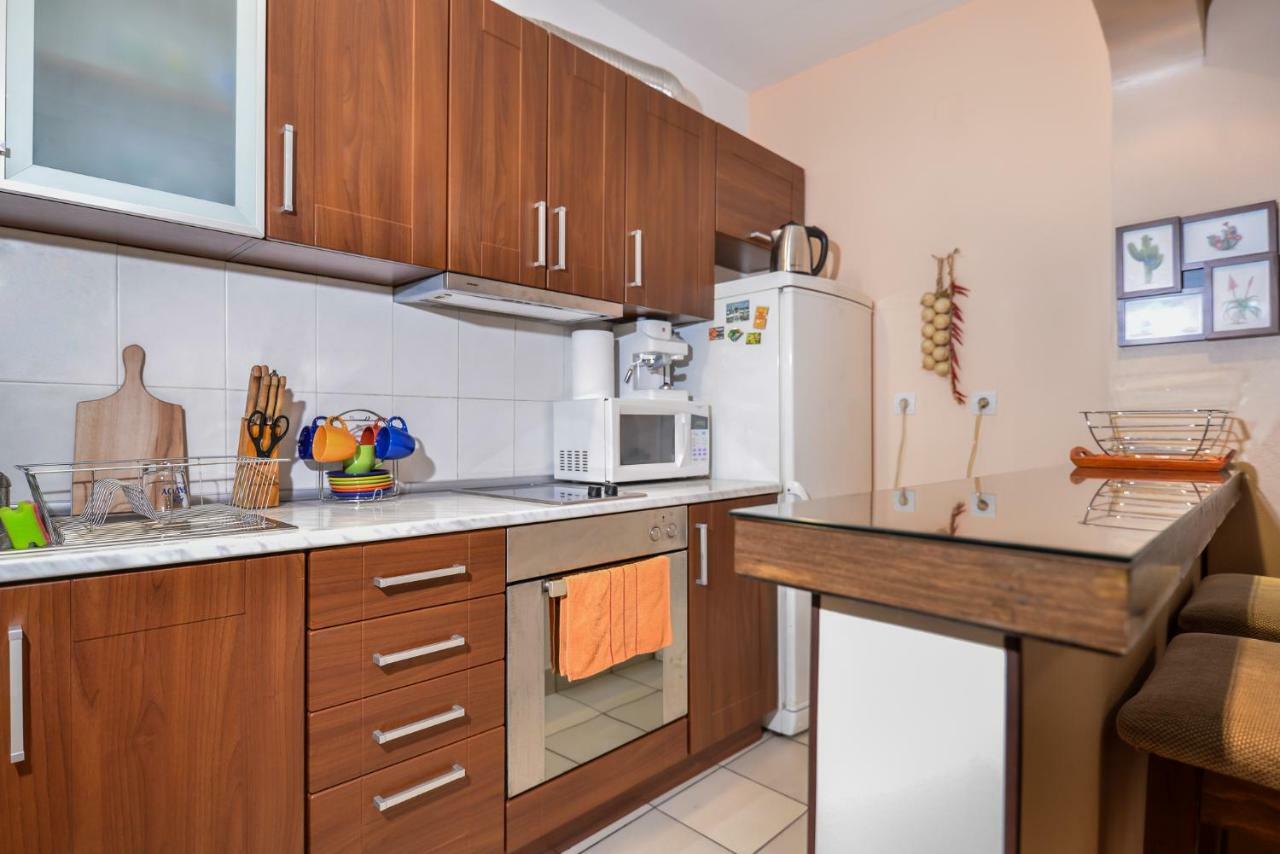 Comfortable One Bedroom Apartment In A Lively Area | Zona B5 | Russian Square Sofia Exterior photo