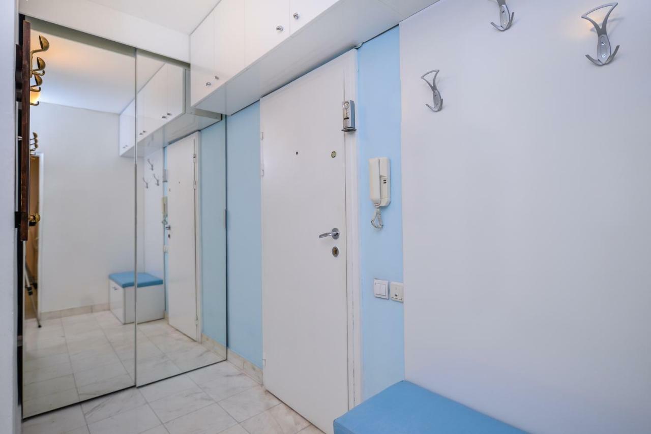 Comfortable One Bedroom Apartment In A Lively Area | Zona B5 | Russian Square Sofia Exterior photo