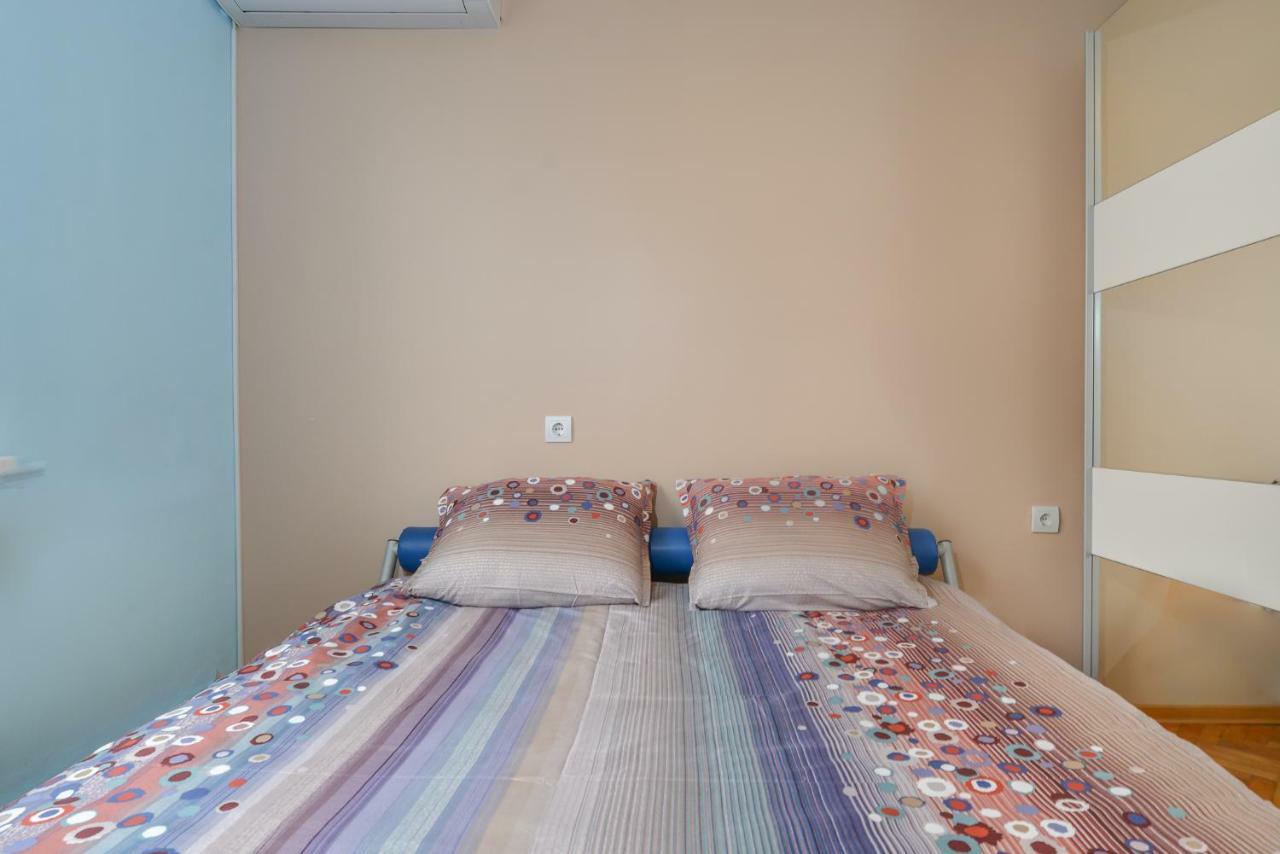 Comfortable One Bedroom Apartment In A Lively Area | Zona B5 | Russian Square Sofia Exterior photo