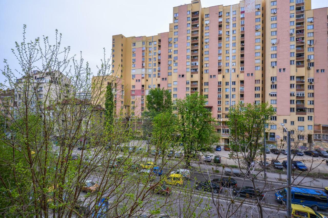Comfortable One Bedroom Apartment In A Lively Area | Zona B5 | Russian Square Sofia Exterior photo